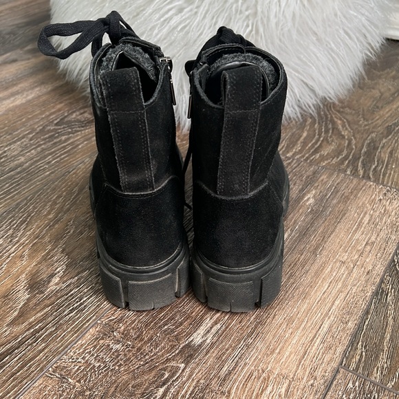Blondo Black Combat Moto Boots with Rugged Sole - Picture 9 of 14